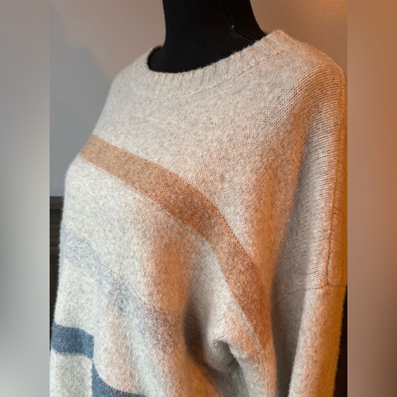 Wishlist Women's Sweater - Cream, Blue, Tan soft cozy oversized - Picture 2 of 8